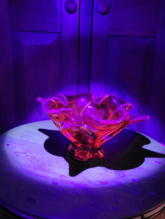 Viking Other - Hand-Blown Pink Glass Centerpiece Bowl